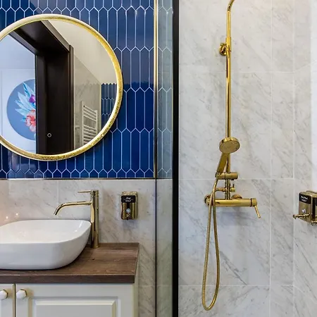 Gasthof Holt Old Town Luxury With Balcony