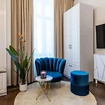 Estalagem Holt Old Town Luxury With Balcony Bucareste