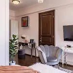 Holt Old Town Luxury With Balcony Estalagem Bucareste