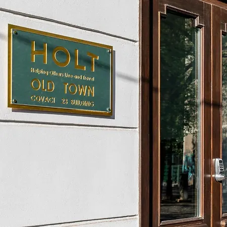 Holt Old Town Luxury With Balcony Inn
