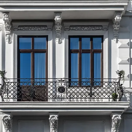 Inn Holt Old Town Luxury With Balcony *