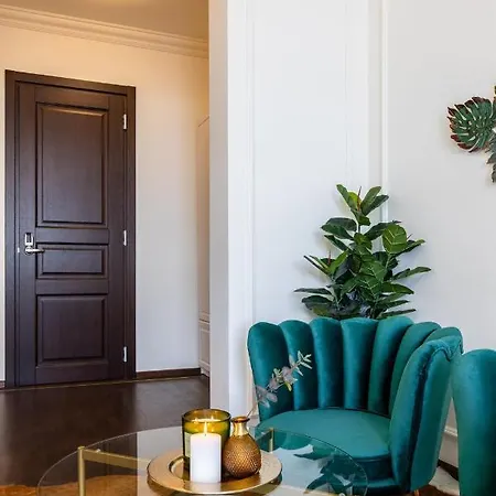 Holt Old Town Luxury With Balcony Bucharest
