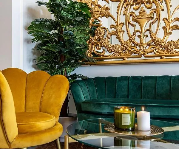 Värdshus Holt Old Town Luxury With Balcony *