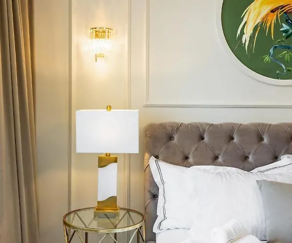 Holt Old Town Luxury With Balcony Värdshus *