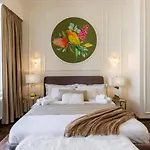 Holt Old Town Luxury With Balcony Estalagem Bucareste