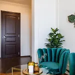 Holt Old Town Luxury With Balcony Bukarest
