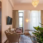 Kro Holt Old Town Luxury With Balcony