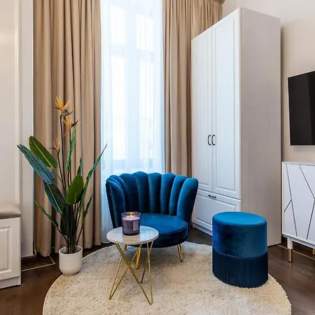Han/Misafirhane Holt Old Town Luxury With Balcony Bükreş