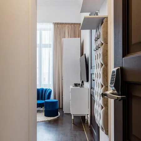 Holt Old Town Luxury With Balcony * Bukareszt