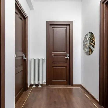 Holt Old Town Luxury With Balcony Bukareszt