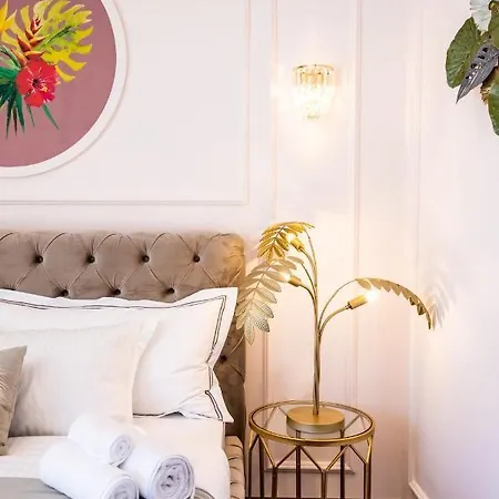 Han/Misafirhane Holt Old Town Luxury With Balcony Bükreş