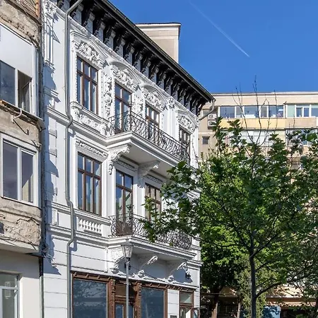 Holt Old Town Luxury With Balcony * בוקרשט