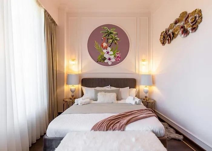 Mini-hôtel Holt Old Town Luxury With Balcony *