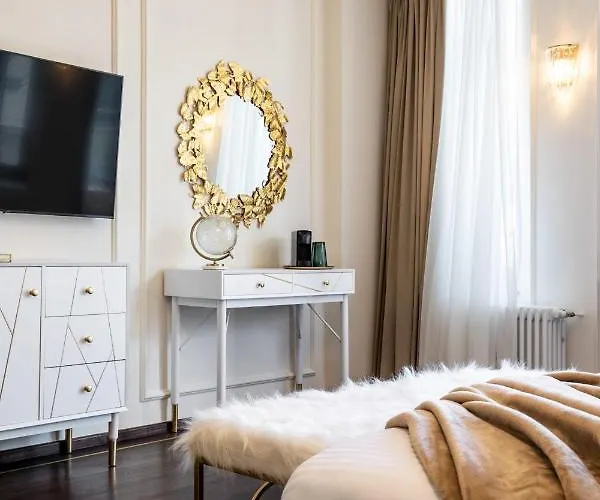 Holt Old Town Luxury With Balcony Han *