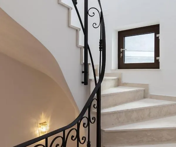 Holt Old Town Luxury With Balcony * Bucarest