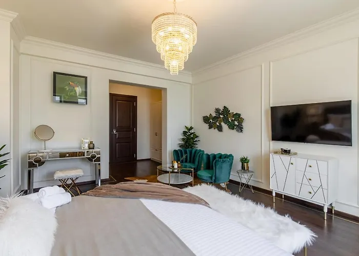 Holt Old Town Luxury With Balcony Mini-hôtel Bucarest