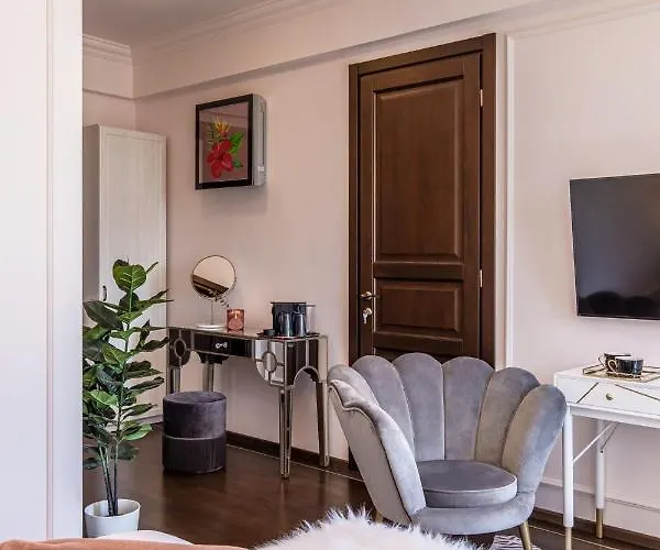 Holt Old Town Luxury With Balcony Mini-hôtel Bucarest