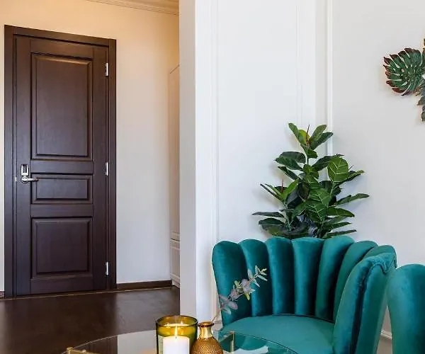 Holt Old Town Luxury With Balcony Bucureşti
