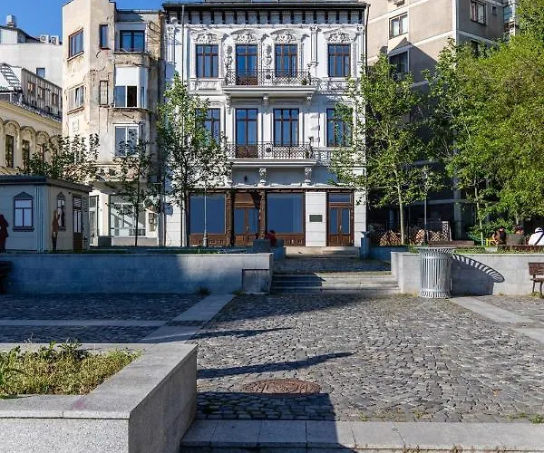 Holt Old Town Luxury With Balcony