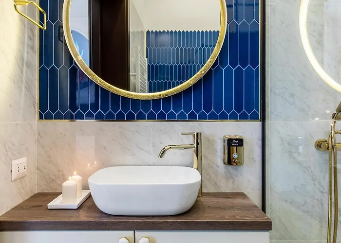 Holt Old Town Luxury With Balcony