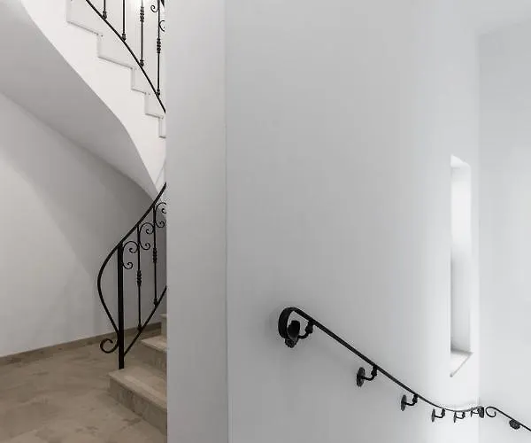 Han Holt Old Town Luxury With Balcony *