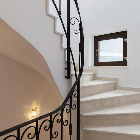 Holt Old Town Luxury With Balcony * Bucarest