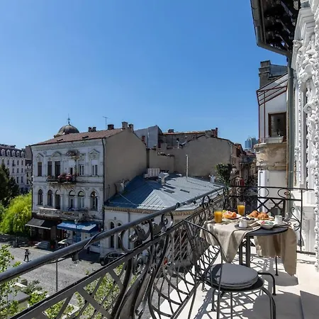 Holt Old Town Luxury With Balcony *