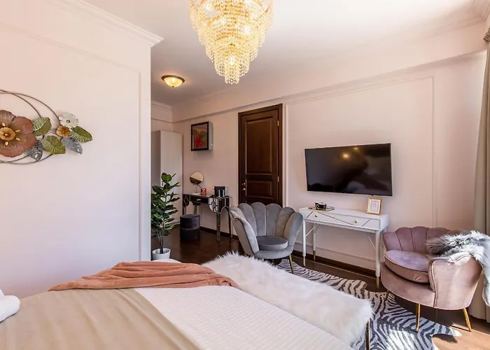 Holt Old Town Luxury With Balcony Bucarest