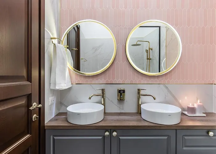 Holt Old Town Luxury With Balcony *