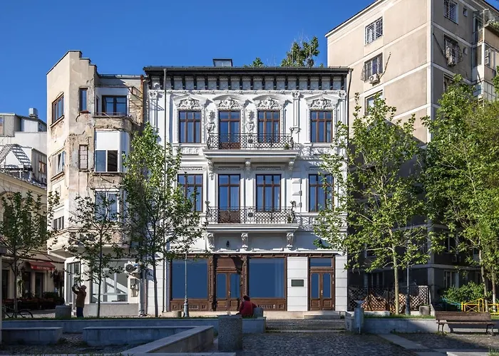 Мініготель Holt Old Town Luxury With Balcony