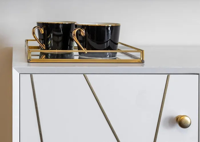 Мініготель Holt Old Town Luxury With Balcony Бухарест