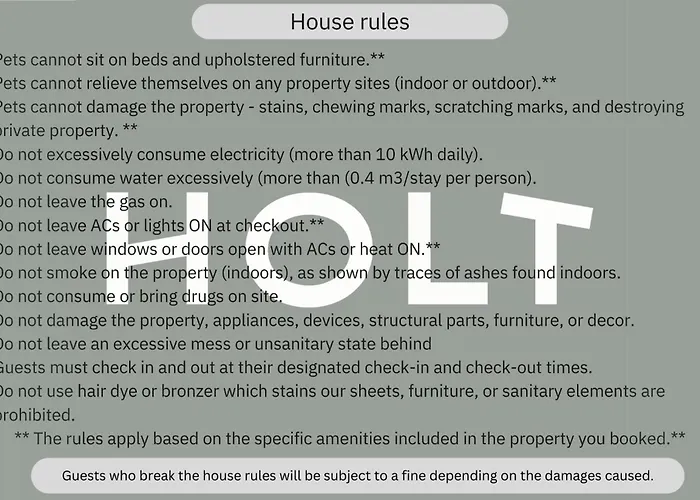 Holt Old Town Luxury With Balcony Мініготель *